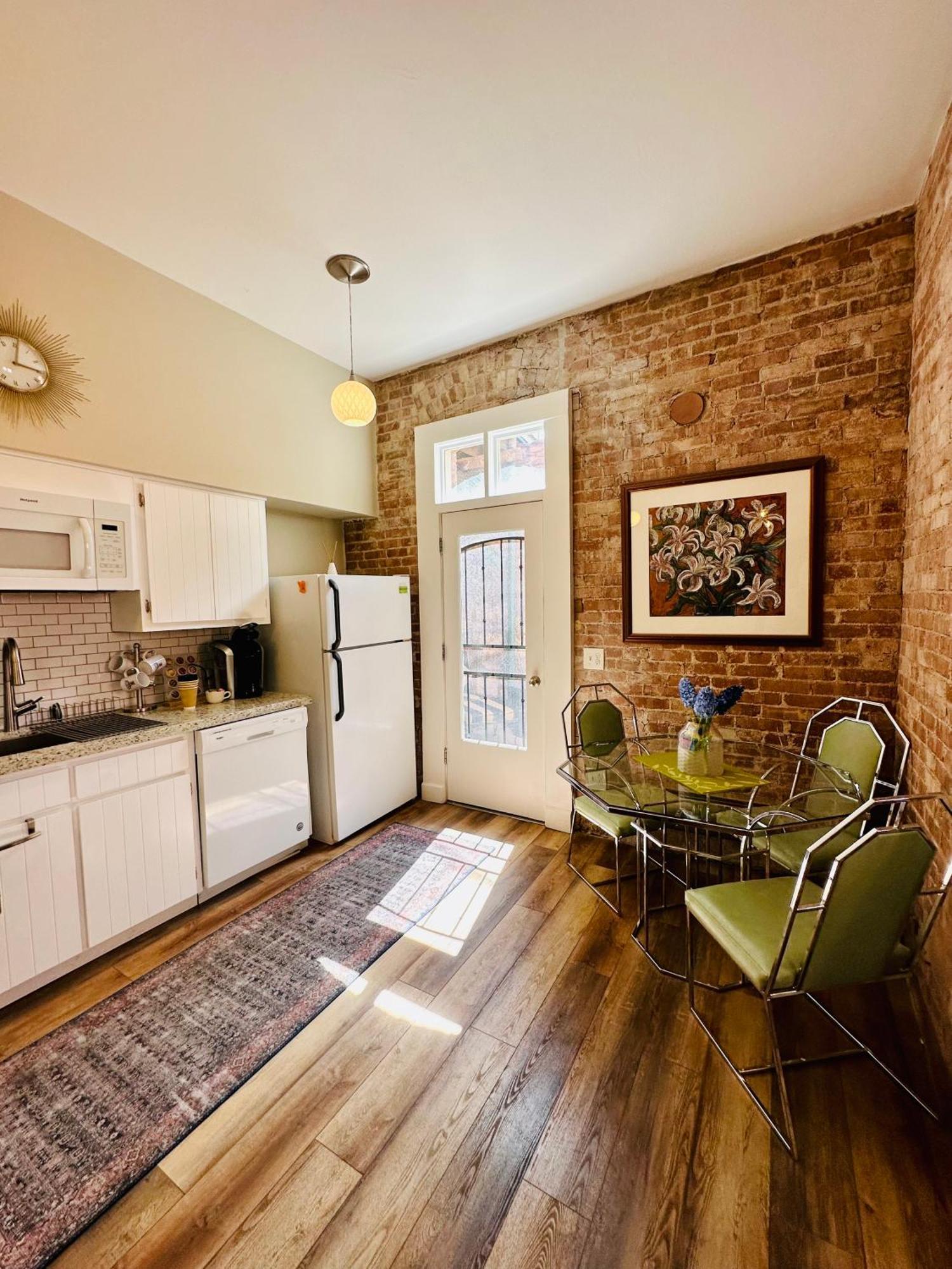 Bisbee Brownstone Suites Kültér fotó