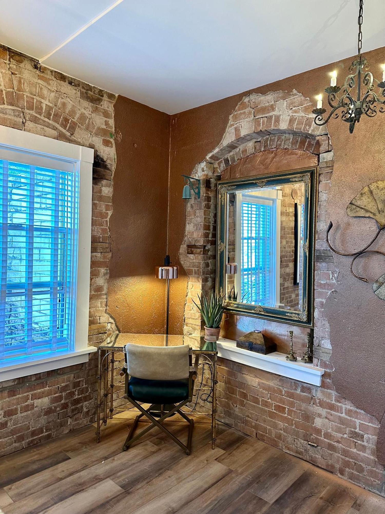 Bisbee Brownstone Suites Kültér fotó