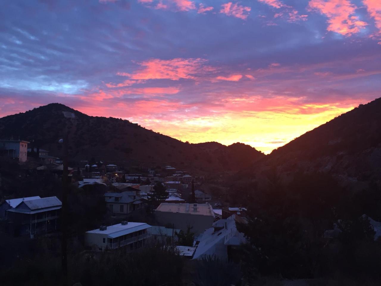 Bisbee Brownstone Suites Kültér fotó