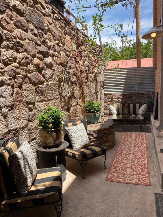 Bisbee Brownstone Suites Kültér fotó